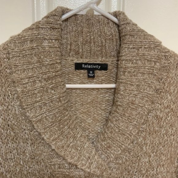 Relativity V Neck Tunic Sweater Tan and Cream - Picture 3 of 7